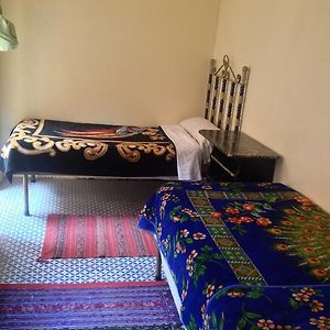 Habitación Estándar con 2 Camas Individuales